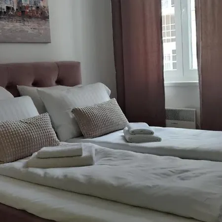 Campanula With Balcony 아파트 *