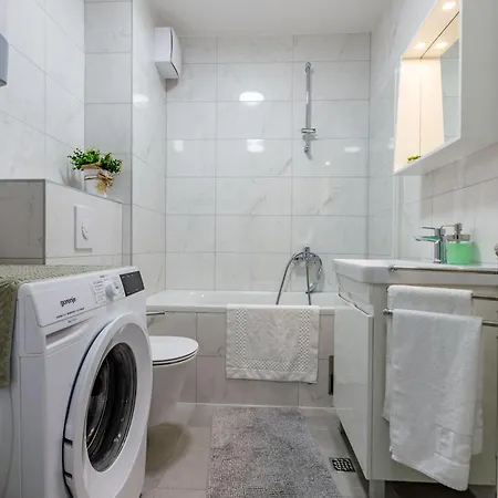 아파트 Campanula With Balcony *