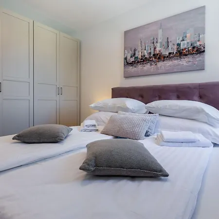 Campanula With Balcony Appartamento