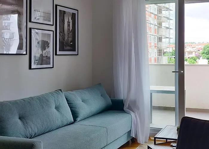 Campanula With Balcony Daire *