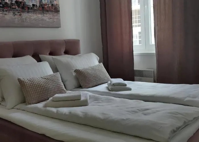 Campanula With Balcony Apartman *