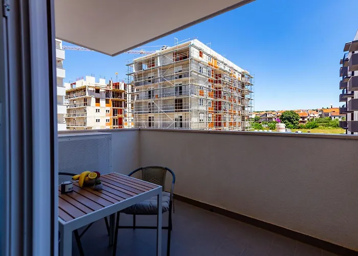 Campanula With Balcony *