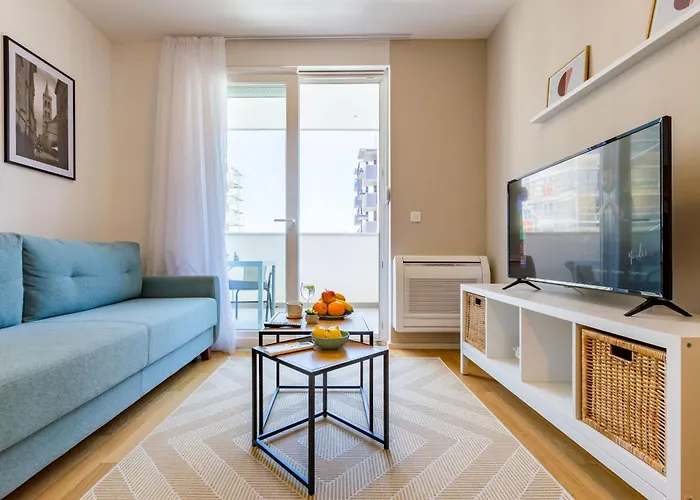 Campanula With Balcony *